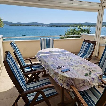 Seaside Apartments Туран Екстериор снимка