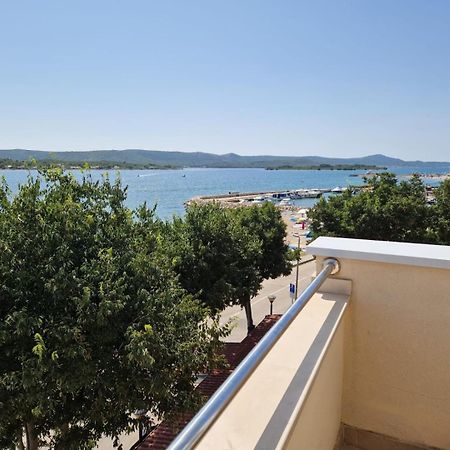 Seaside Apartments Туран Екстериор снимка