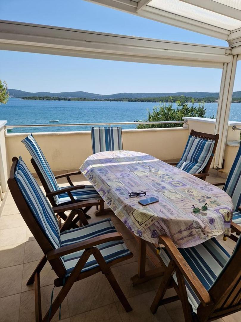 Seaside Apartments Туран Екстериор снимка