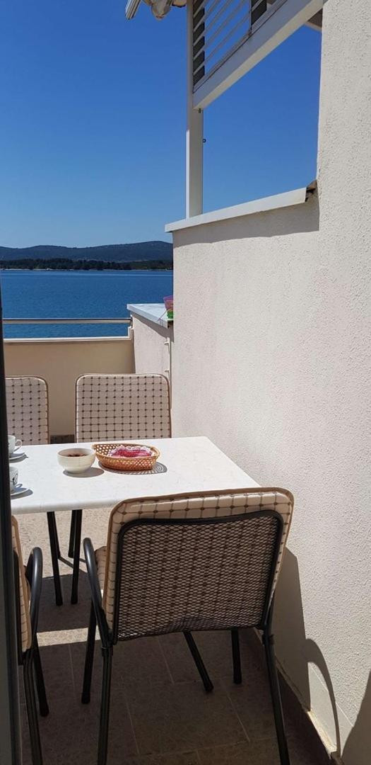 Seaside Apartments Туран Екстериор снимка