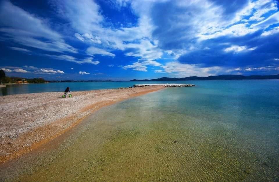 Seaside Apartments Туран Екстериор снимка