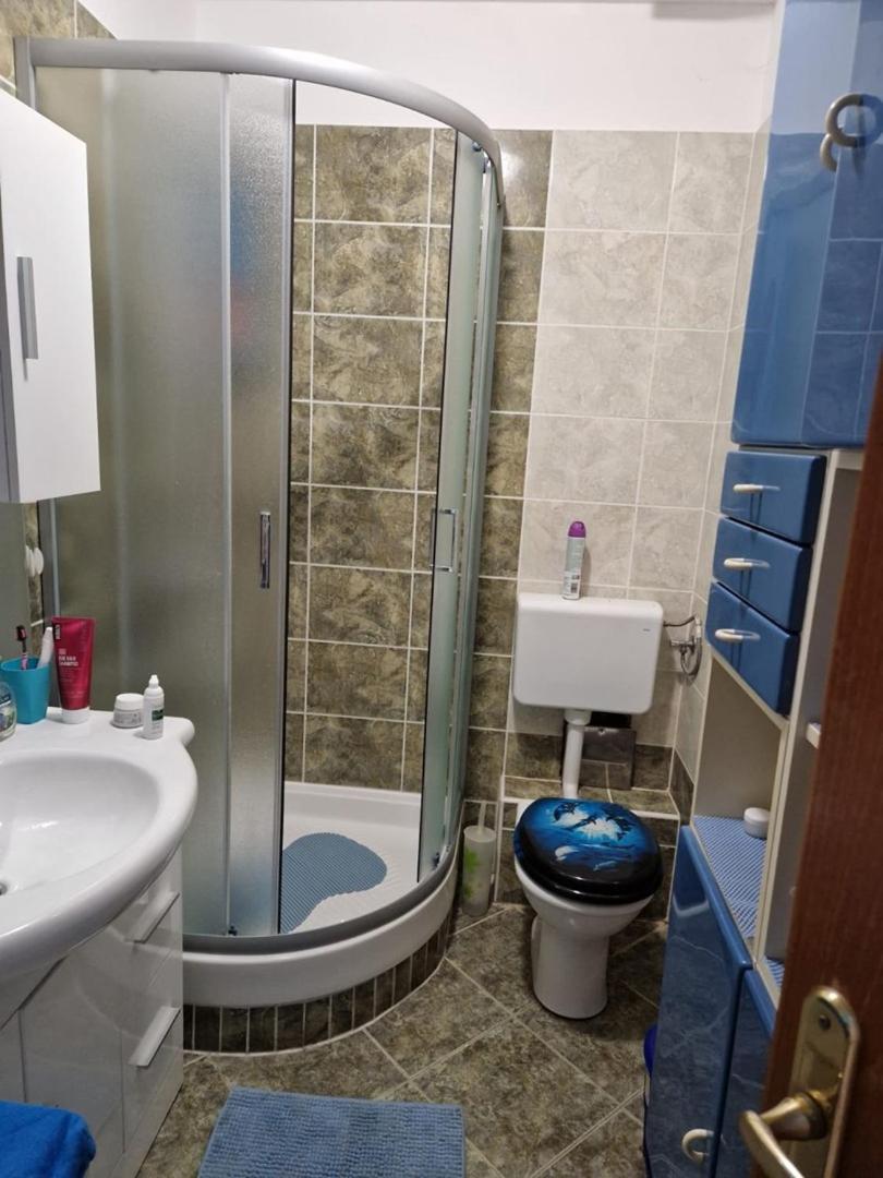 Seaside Apartments Туран Екстериор снимка