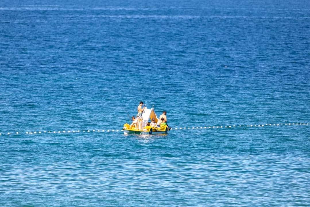 Seaside Apartments Туран Екстериор снимка