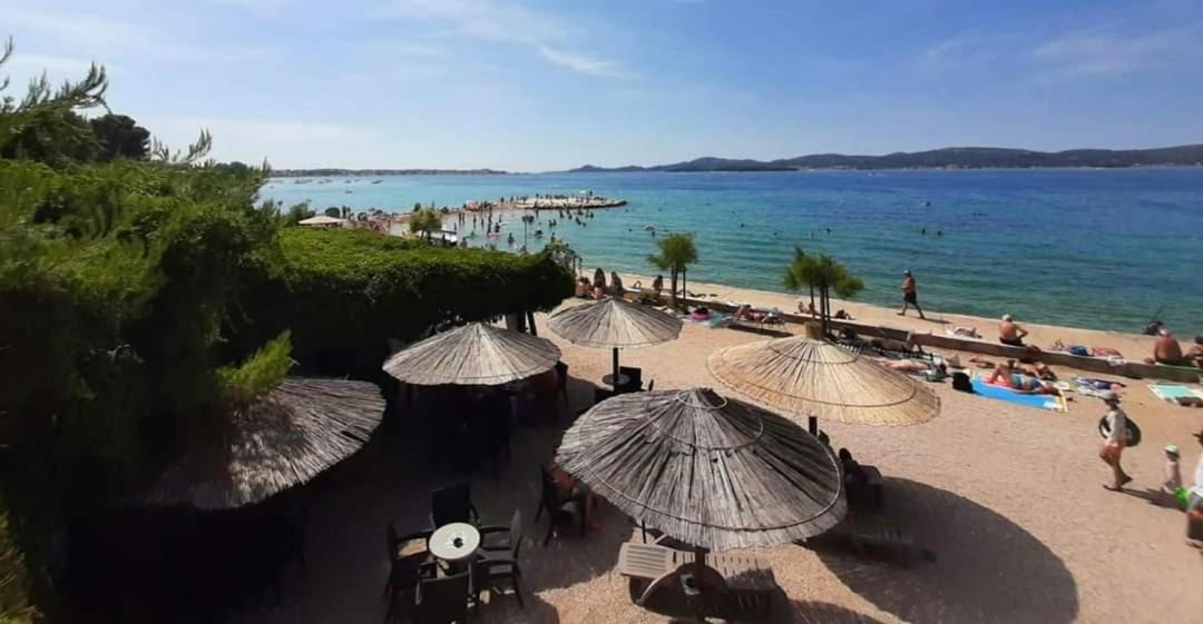 Seaside Apartments Туран Екстериор снимка